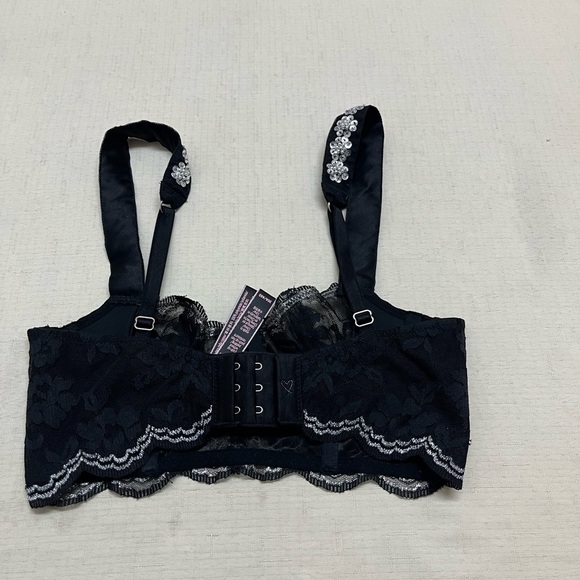 Victorias Secret 30A black/silver embellished push-up without padding bra - Picture 4 of 9